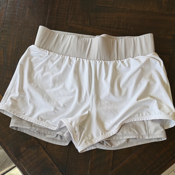 Fabletics Shorts - Picture 1 of 7